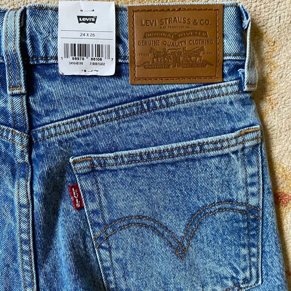 LEVI'S Wedgie Straight Women's Jeans (Size: 24x26) NWT - Picture 7 of 12